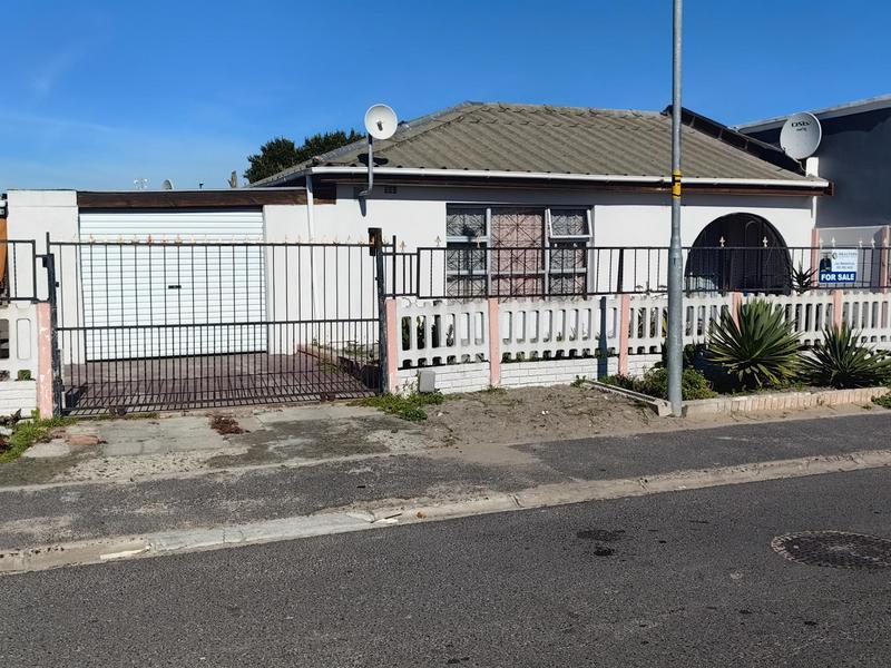 4 Bedroom Property for Sale in Ravensmead Western Cape